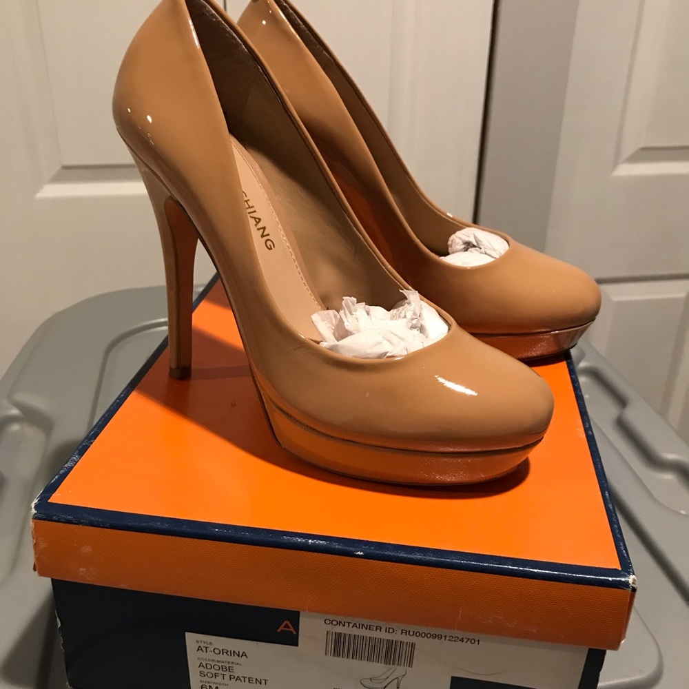 Arturo Chiang platform pumps